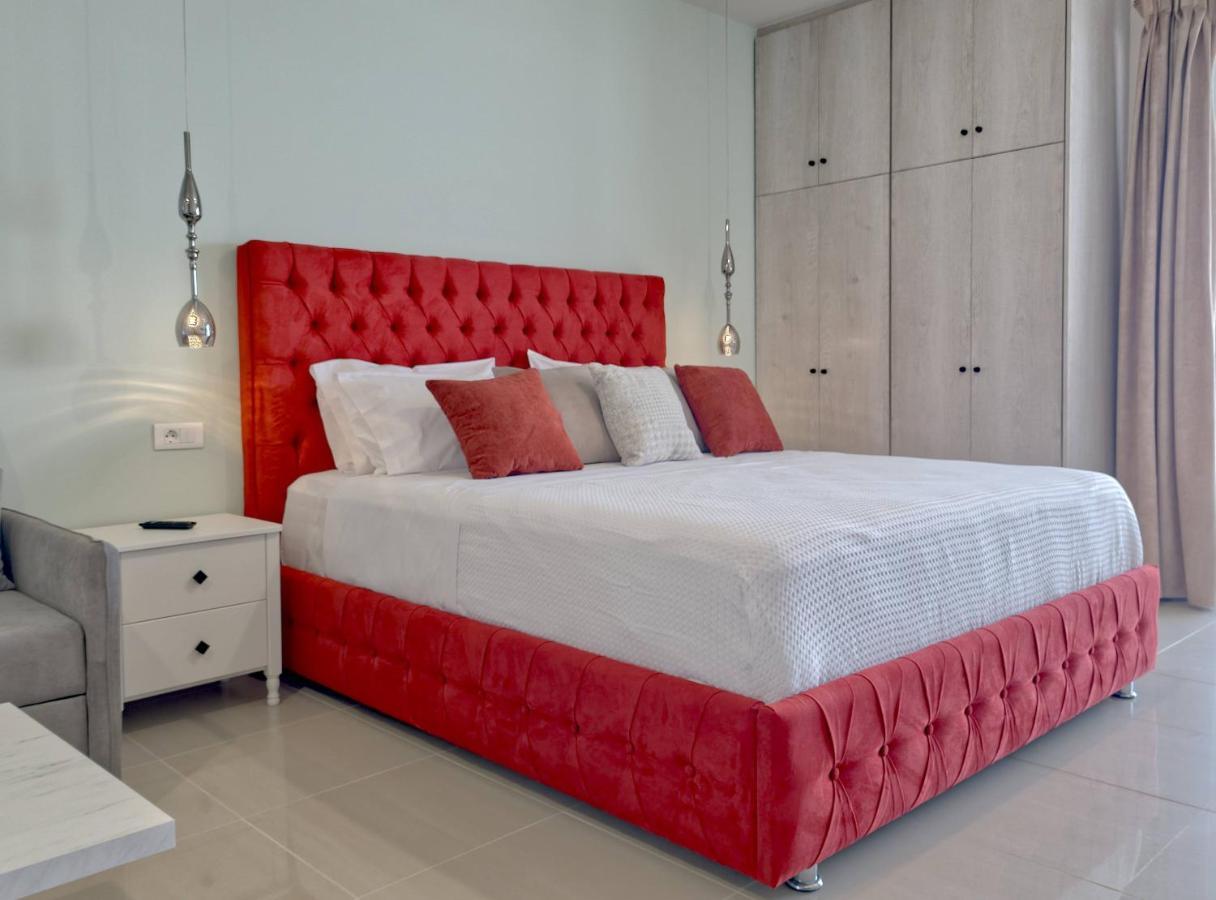Epipleon Luxury Suites -102- Δωμάτιο 45Τμ Με Βεράντα 35Τμ Μπροστά Στη Θάλασσα Nafpaktos Luaran gambar