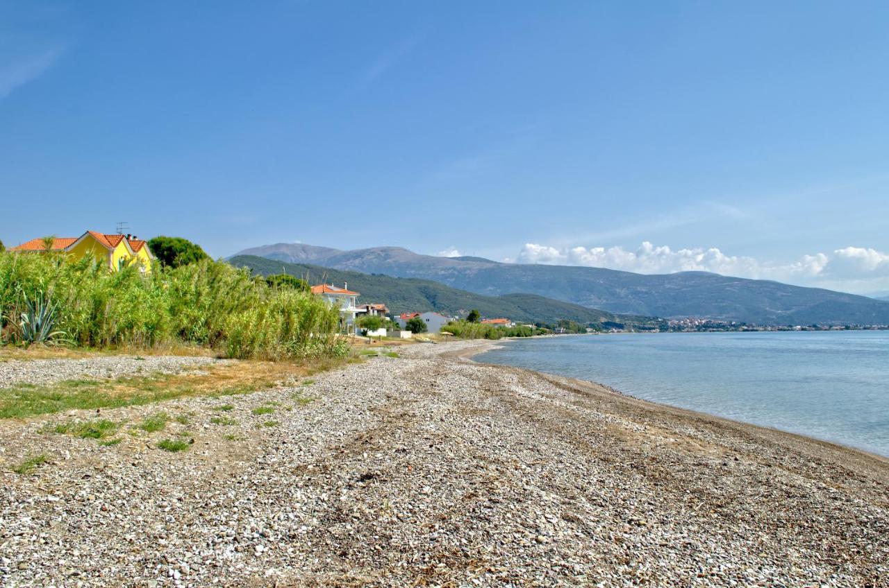Epipleon Luxury Suites -102- Δωμάτιο 45Τμ Με Βεράντα 35Τμ Μπροστά Στη Θάλασσα Nafpaktos Luaran gambar
