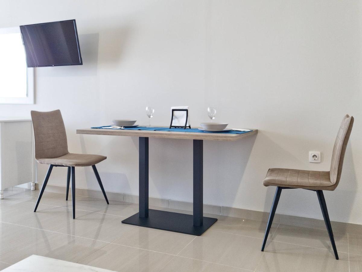 Epipleon Luxury Suites -102- Δωμάτιο 45Τμ Με Βεράντα 35Τμ Μπροστά Στη Θάλασσα Nafpaktos Luaran gambar