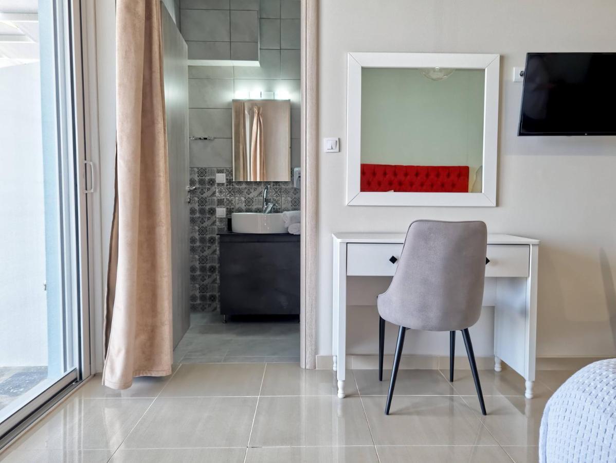 Epipleon Luxury Suites -102- Δωμάτιο 45Τμ Με Βεράντα 35Τμ Μπροστά Στη Θάλασσα Nafpaktos Luaran gambar